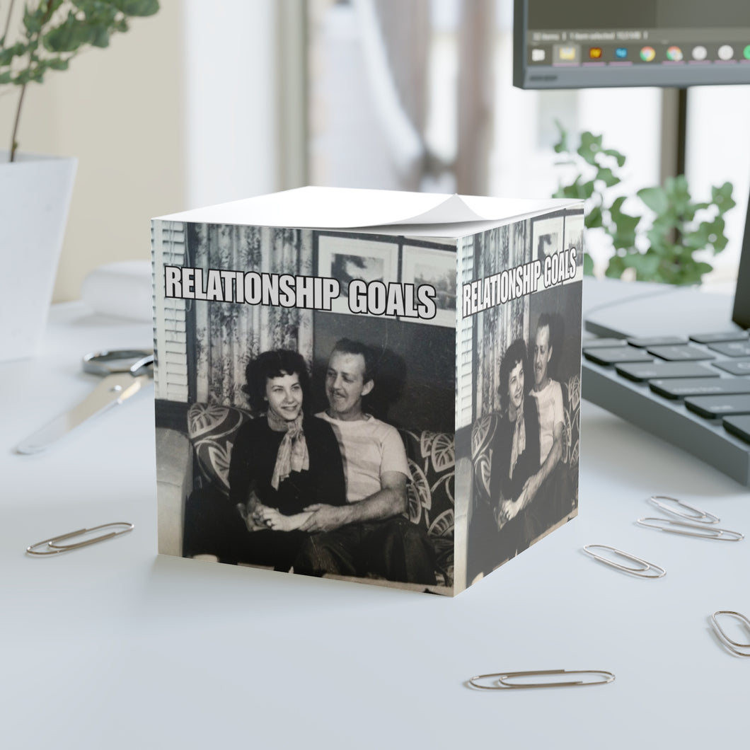 Relationship Goals Mona & Earl Note Cube